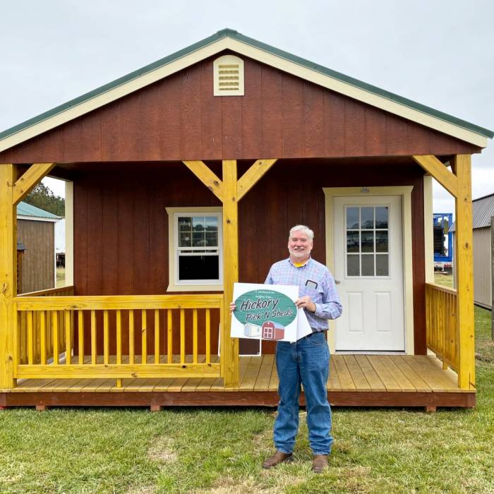Mr. Scott purchased a REPO Cabin 14x44 | Hickory Pick'N  Gallery Image